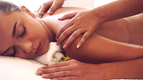 Masaje relajante de cuello y hombros
